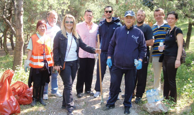Καθαρισμός των λόφων του Γαλατσίου στο πλαίσιο της εθελοντικής καμπάνιας «Let’s do it Greece»