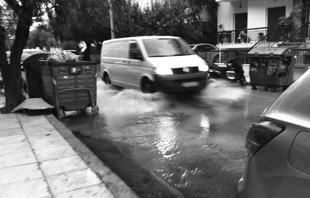 Πλημμύρισε  η Καραολή & Δημητρίου