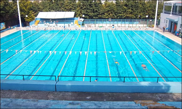Τμήματα εκμάθησης κολύμβησης σε παιδιά ηλικίας 4 – 16 ετών στο ανοιχτό κολυμβητήριο του Άλσους Βεϊκου