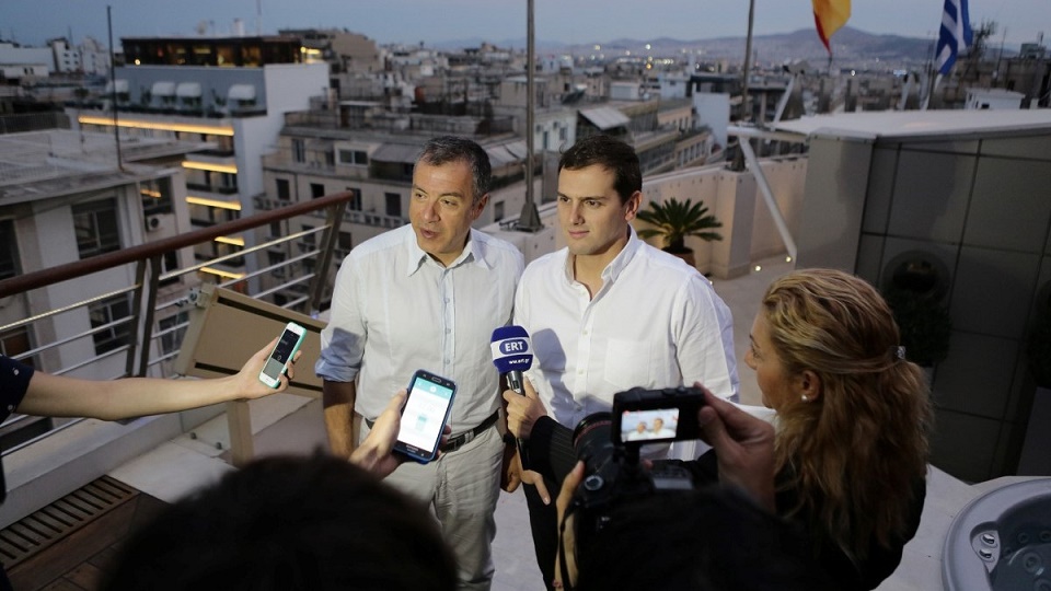 Συνάντηση Σταύρου Θεοδωράκη με με τον Άλμπερτ Ριβέρα  :Θα αλλάξει η Ισπανία, θα αλλάξει η Ελλάδα, θα αλλάξει η Ευρώπη