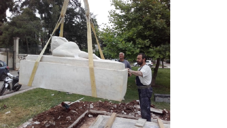 Στην αποθήκη γλυπτών του δήμου Αθηναίων μεταφέρθηκε από την Τοσίτσα το βανδαλισμένο άγαλμα «Βόρειος Ήπειρος»