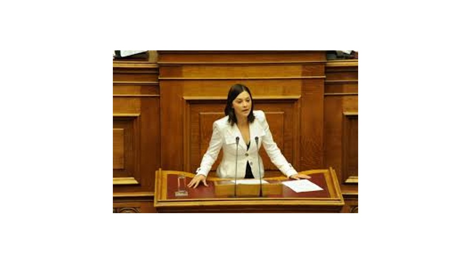 Νάντια Γιαννακοπούλου: Είναι αλήθεια ότι πολλά πρώην στελέχη του ΠΑΣΟΚ, το οποίο ο ΣΥΡΙΖΑ κατηγορεί, έχουν γίνει πρωτοκλασάτοι υπουργοί του