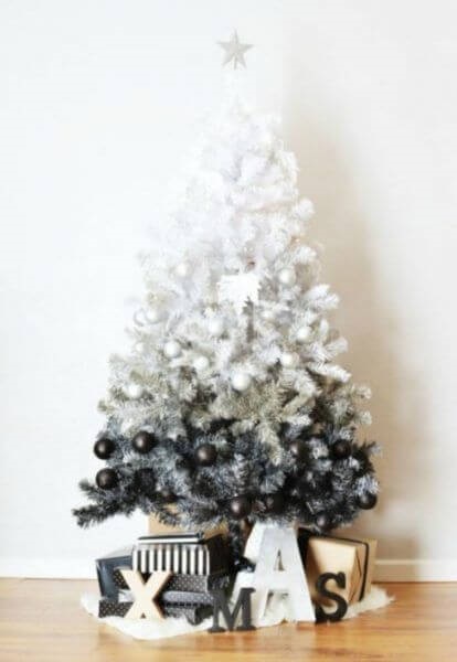 Τα πιο στυλάτα χριστουγεννιάτικα δέντρα για μια όμορφη διακόσμηση του σπιτιού!