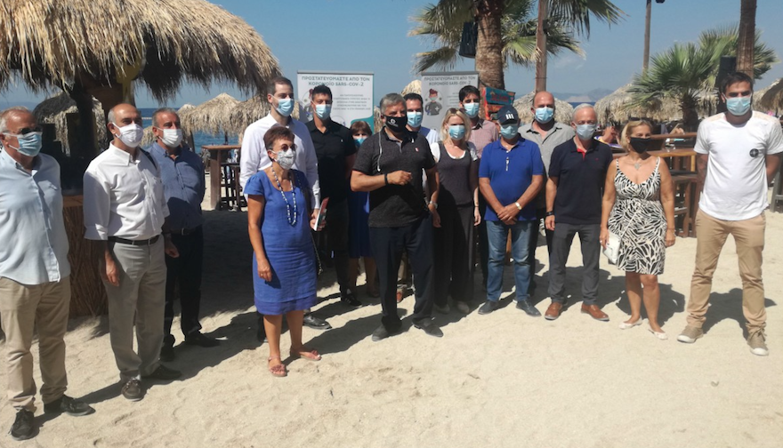Καμπάνια ενημέρωσης λουόμενων για τον Covid-19 στην παραλία Αλίμου