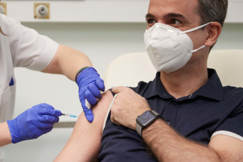 Κυριάκος Μητσοτάκης : Ο εμβολιασμός στη χώρα μας προχωράει με ικανοποιητικό ρυθμό, με μεθοδικότητα, με ασφάλεια