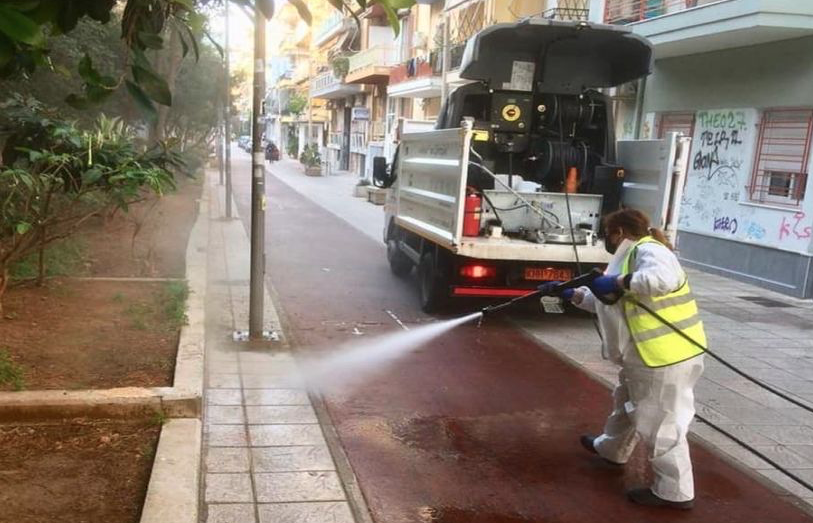 Δήμος Αθηναίων: Πλύσιμο και απολύμανση στα Κάτω Πετράλωνα