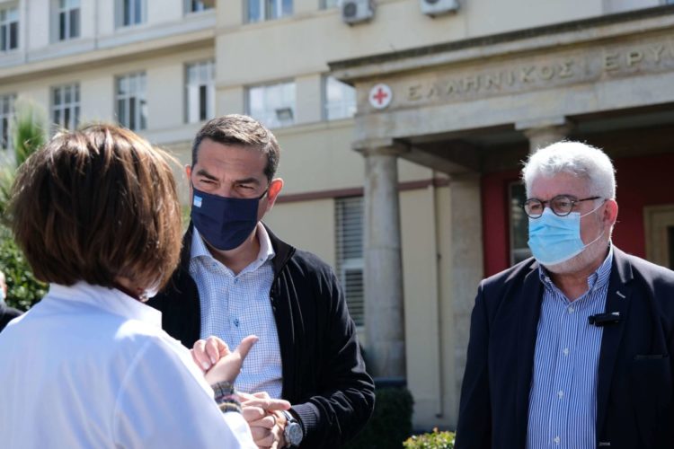 Το νοσοκομείο Ερυθρός Σταυρός επισκέφθηκε ο Αλέξης Τσίπρας