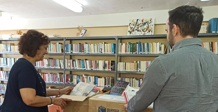 Δημοτική Βιβλιοθήκη Διονύσου: Δωρεά 420 βιβλίων από το Κοινωφελές Ίδρυμα Κοινωνικού και Πολιτιστικού Έργου