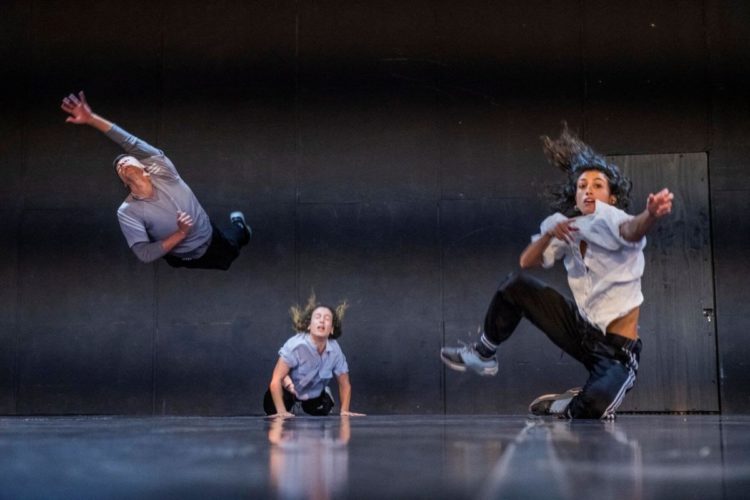 U(R)TOPIAS: Σύγχρονος χορός στο Δημοτικό Θέατρο Ολύμπια