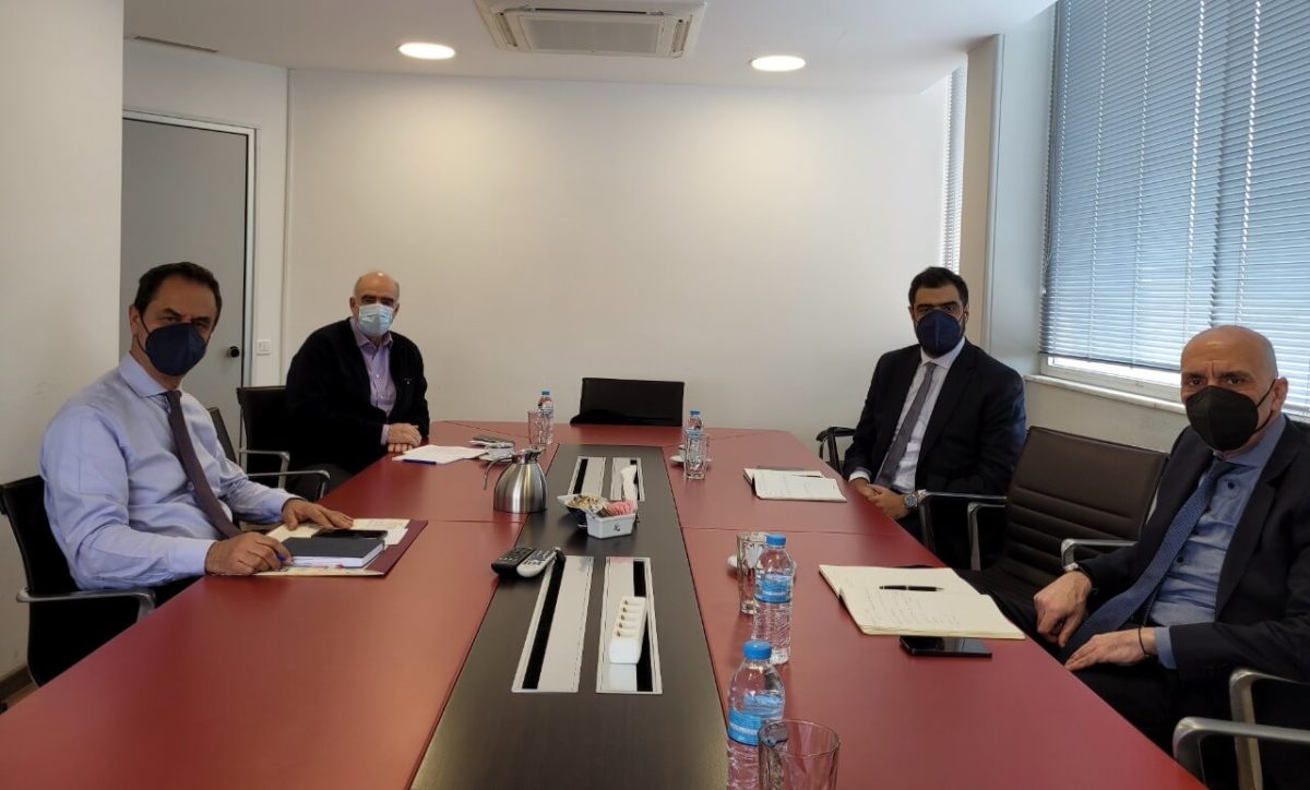 Συνάντηση εργασίας στα γραφεία της ΝΔ με τον αντιπρόεδρο του ΕΛΚ και επικεφαλής της Ευρωομάδας της Νέας Δημοκρατίας Ευάγγελο Μεϊμαράκη