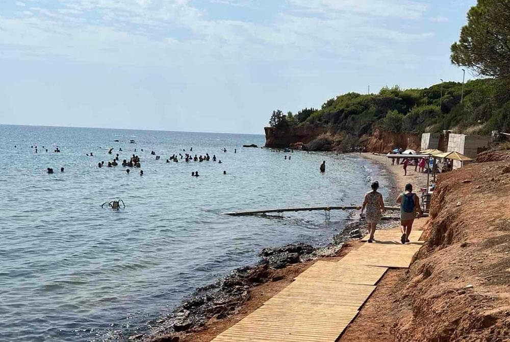 Δήμος Μαραθώνος: 6 ράμπες αυτόνομης πρόσβασης για ΑμεΑ στις παραλίες του Δήμου