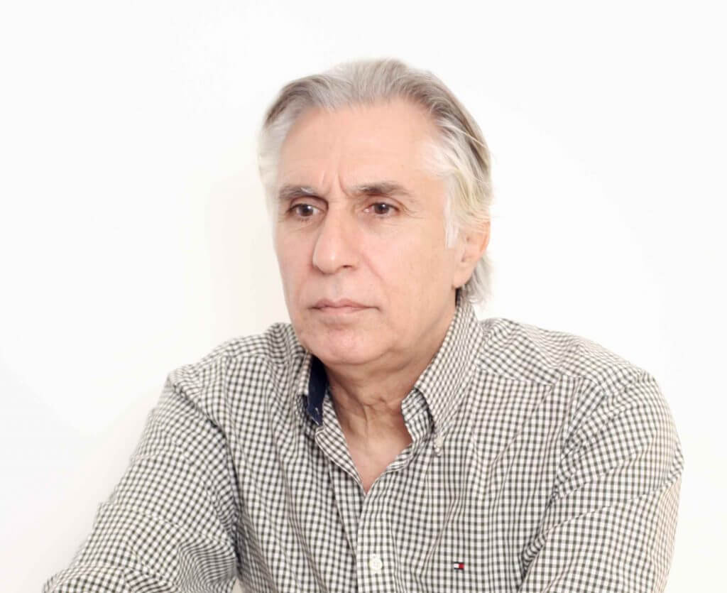 Δημήτριος Γεωργάς ,συγγραφέας : Όσο διαρκεί το βιβλίο, συνομιλώ με τους ήρωες,γνωρίζοντας τους όλους με λεπτομέρεια