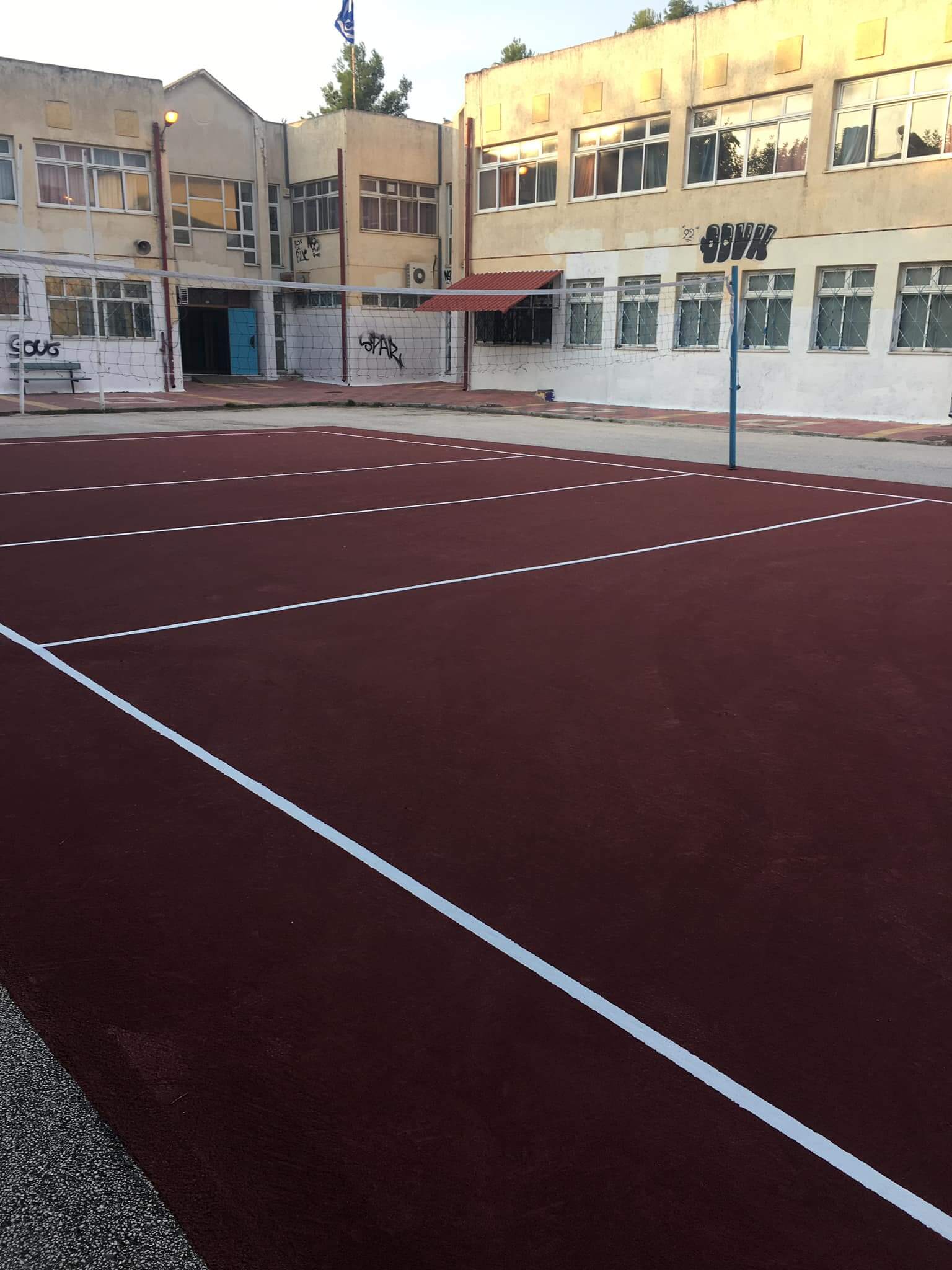 Νέα γήπεδα μπάσκετ και βόλεϊ σε τρία σχολεία του Δήμου Ηρακλείου Αττικής