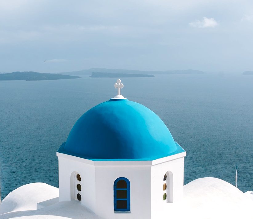 Έθιμα Θεοφανείων στην Ελλάδα και από πού κρατά η σκούφια τους;